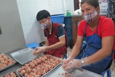 "Điểm mặt" những cửa hàng bánh trung thu mất vệ sinh mà người tiêu dùng cần lưu ý "Điểm mặt" những cửa hàng bánh trung thu mất vệ sinh mà người tiêu dùng cần lưu ý