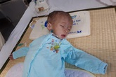 Xót thương cháu bé 4 tuổi nặng hơn 3kg Xót thương cháu bé 4 tuổi nặng hơn 3kg