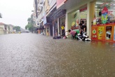 Hà Nội cứ mưa là ngập: Nghịch cảnh “càng mới càng ngập nặng” Hà Nội cứ mưa là ngập: Nghịch cảnh “càng mới càng ngập nặng”
