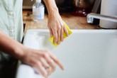 Sau mỗi lần rửa bát, đây là việc đầu tiên tôi cần phải làm ngay lập tức Sau mỗi lần rửa bát, đây là việc đầu tiên tôi cần phải làm ngay lập tức