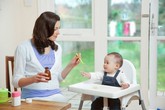 Bổ sung dinh dưỡng cho trẻ nhỏ lúc giao mùa Bổ sung dinh dưỡng cho trẻ nhỏ lúc giao mùa