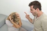 "Nghẹt thở" khi lấy phải chồng gia trưởng "Nghẹt thở" khi lấy phải chồng gia trưởng