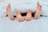 Cứ tưởng “yêu” thì càng hạnh phúc nhưng sự thực lại hoàn toàn ngược lại Cứ tưởng “yêu” thì càng hạnh phúc nhưng sự thực lại hoàn toàn ngược lại