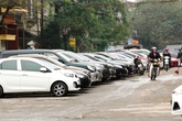 Hà Nội: Tài xế “sốt vó” tìm chỗ đậu xe Hà Nội: Tài xế “sốt vó” tìm chỗ đậu xe