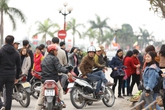 Lễ hội Khai ấn đền Trần: Các dịch vụ đồng loạt tăng giá Lễ hội Khai ấn đền Trần: Các dịch vụ đồng loạt tăng giá
