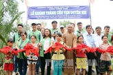 Người nối những nhịp cầu vui Người nối những nhịp cầu vui