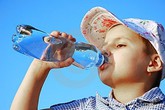 Muốn trẻ không “gặp họa” vì nắng nóng, phải biết điều này Muốn trẻ không “gặp họa” vì nắng nóng, phải biết điều này