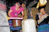 Nghe lời đường mật, hàng trăm “bông hoa rừng” mất tích Nghe lời đường mật, hàng trăm “bông hoa rừng” mất tích