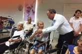 Chăm người cao tuổi để đối phó “già hóa” dân số Chăm người cao tuổi để đối phó “già hóa” dân số