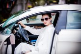 Cuộc sống giàu có đáng mơ ước của diễn viên Lã Thanh Huyền Cuộc sống giàu có đáng mơ ước của diễn viên Lã Thanh Huyền