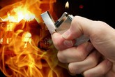 Hà Nội: Nam thanh niên đốt nhà, đâm 2 người trọng thương Hà Nội: Nam thanh niên đốt nhà, đâm 2 người trọng thương