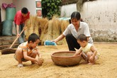 Duy trì vững chắc mức sinh thay thế, tiếp tục cuộc vận động sinh đủ 2 con Duy trì vững chắc mức sinh thay thế, tiếp tục cuộc vận động sinh đủ 2 con