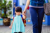 Nếu bố mẹ biết 10 điều này, con lần đầu đi học mẫu giáo sẽ không bao giờ lóc khóc Nếu bố mẹ biết 10 điều này, con lần đầu đi học mẫu giáo sẽ không bao giờ lóc khóc