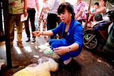 Dùng hàng trăm kg hàn the làm mì sợi Dùng hàng trăm kg hàn the làm mì sợi