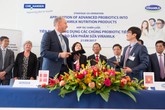 Vinamilk ký kết hợp tác chiến lược với tập đoàn dinh dưỡng hàng đầu Đan Mạch Vinamilk ký kết hợp tác chiến lược với tập đoàn dinh dưỡng hàng đầu Đan Mạch