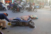 Ngã ra đường, người phụ nữ bị xe tải chèn tử vong Ngã ra đường, người phụ nữ bị xe tải chèn tử vong