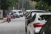 Hà Nội: Người dân đi ô tô chóng mặt với phí trông giữ xe Hà Nội: Người dân đi ô tô chóng mặt với phí trông giữ xe