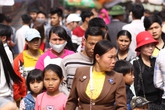 Thanh Hóa: Hàng vạn người đổ về Phủ Na xin "nước thánh" đầu xuân Thanh Hóa: Hàng vạn người đổ về Phủ Na xin "nước thánh" đầu xuân