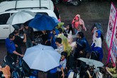 Sự kiện hot của Sơn Tùng: Sân khấu bỏ không, fan chạy tán loạn Sự kiện hot của Sơn Tùng: Sân khấu bỏ không, fan chạy tán loạn
