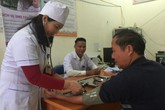 Nghị quyết số 20-NQ/TW: Thực hiện đãi ngộ xứng đáng đối với cán bộ y tế Nghị quyết số 20-NQ/TW: Thực hiện đãi ngộ xứng đáng đối với cán bộ y tế