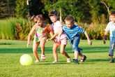 Với 3 câu hỏi này, bố mẹ dù bận tối mắt tối mũi vẫn có thể nắm được hoạt động cả ngày của con Với 3 câu hỏi này, bố mẹ dù bận tối mắt tối mũi vẫn có thể nắm được hoạt động cả ngày của con