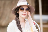 Lý Nhã Kỳ mặc ton sur ton trẻ trung ở Hội An Lý Nhã Kỳ mặc ton sur ton trẻ trung ở Hội An