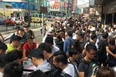 iPhone X ở Hong Kong được bán như rau ngoài đường iPhone X ở Hong Kong được bán như rau ngoài đường