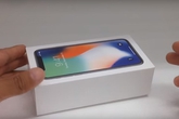 Mở hộp iPhone X đầu tiên trên thế giới Mở hộp iPhone X đầu tiên trên thế giới