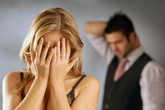 Sự thật đằng sau tình yêu chân thành của anh chàng nghèo với cô vợ giàu Sự thật đằng sau tình yêu chân thành của anh chàng nghèo với cô vợ giàu