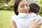 Những người vợ phải dùng đến hạ sách để giành con hậu ly hôn Những người vợ phải dùng đến hạ sách để giành con hậu ly hôn