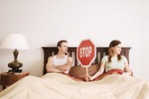 Làm gì khi chồng thường xuyên đi “bóc bánh trả tiền”? Làm gì khi chồng thường xuyên đi “bóc bánh trả tiền”?