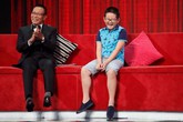 MC Lại Văn Sâm ngỡ ngàng khi bé gái 5 tuổi nói trôi chảy 8 ngoại ngữ MC Lại Văn Sâm ngỡ ngàng khi bé gái 5 tuổi nói trôi chảy 8 ngoại ngữ