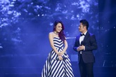Mỹ Tâm thẹn thùng khi song ca với Bằng Kiều Mỹ Tâm thẹn thùng khi song ca với Bằng Kiều