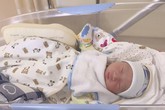 Lều Phương Anh khoe con trai đáng yêu mới sinh Lều Phương Anh khoe con trai đáng yêu mới sinh