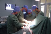 Nghệ An lần đầu tiên thực hiện thay khớp vai Nghệ An lần đầu tiên thực hiện thay khớp vai