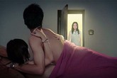 'Té ghế' vì những kiểu tha thứ chuyện ngoại tình như tra tấn 'Té ghế' vì những kiểu tha thứ chuyện ngoại tình như tra tấn