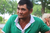 Người đàn ông ngủ bụi rậm, mê bắt cướp ở làng đại học TP HCM Người đàn ông ngủ bụi rậm, mê bắt cướp ở làng đại học TP HCM
