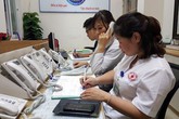 Nhân viên cấp cứu 115 hoảng hồn trước cảnh tượng trong nhà nghỉ Nhân viên cấp cứu 115 hoảng hồn trước cảnh tượng trong nhà nghỉ