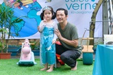 "Lương Bổng" Trung Anh giản dị với trang phục như ở nhà "Lương Bổng" Trung Anh giản dị với trang phục như ở nhà