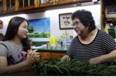 Trong căn nhà của NSƯT Minh Vượng - người đàn bà sống một mình Trong căn nhà của NSƯT Minh Vượng - người đàn bà sống một mình