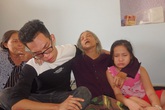 Hai cán bộ biên phòng mất tích khi hỗ trợ dân phòng chống lũ: Mẹ già khóc ngất, mong ngóng con quay về Hai cán bộ biên phòng mất tích khi hỗ trợ dân phòng chống lũ: Mẹ già khóc ngất, mong ngóng con quay về