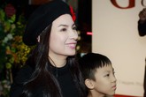 Phi Nhung mặc đồ đen cá tính xuất hiện ở tiệm bánh cùng con trai nuôi Phi Nhung mặc đồ đen cá tính xuất hiện ở tiệm bánh cùng con trai nuôi