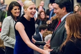 Ivanka Trump xem nhạc kịch cùng thủ tướng Canada Ivanka Trump xem nhạc kịch cùng thủ tướng Canada