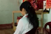 Đêm tìm kiếm nữ sinh lớp 9 bị bạn đưa ra nhà hoang làm chuyện "người lớn" Đêm tìm kiếm nữ sinh lớp 9 bị bạn đưa ra nhà hoang làm chuyện "người lớn"