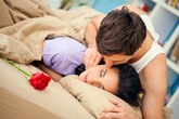 Vợ vừa khóc vừa rút tiền ra đưa cho tôi vì lý do chết điếng này Vợ vừa khóc vừa rút tiền ra đưa cho tôi vì lý do chết điếng này