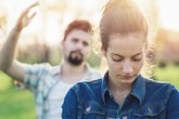 Mệt mỏi vì vợ mới suốt ngày hờn ghen với vợ cũ Mệt mỏi vì vợ mới suốt ngày hờn ghen với vợ cũ