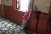 Thực nghiệm hiện trường nghi án cháu bé bị bạn của bố hiếp dâm Thực nghiệm hiện trường nghi án cháu bé bị bạn của bố hiếp dâm