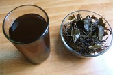 Cảnh giác khi giải nhiệt cho con bằng nước nhân trần, đỗ đen, bột sắn Cảnh giác khi giải nhiệt cho con bằng nước nhân trần, đỗ đen, bột sắn