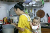 "Chồng mình còn không thương mình thì đòi hỏi gì ở thiên hạ" "Chồng mình còn không thương mình thì đòi hỏi gì ở thiên hạ"