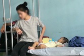 Bé trai 14 tháng tuổi nghi bị bạo hành: Quá khứ 'bất hảo' của người mẹ Bé trai 14 tháng tuổi nghi bị bạo hành: Quá khứ 'bất hảo' của người mẹ